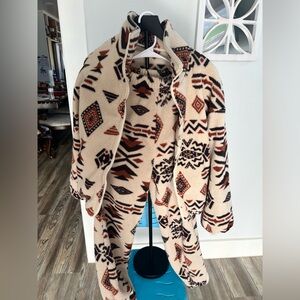 Amazon Women's Tribal Print Fleece Jacket and Pants Set - Cream and Black